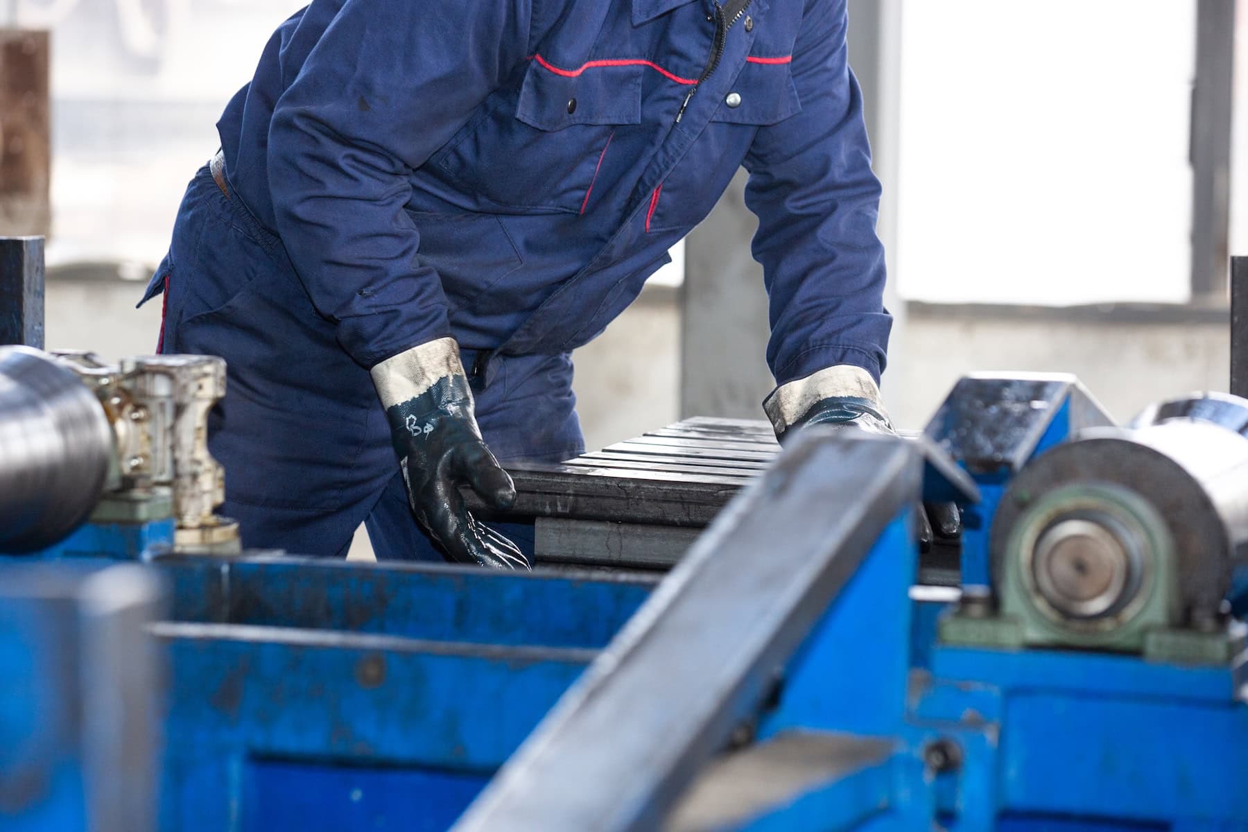 Arbeiter in der Stahlverarbeitung