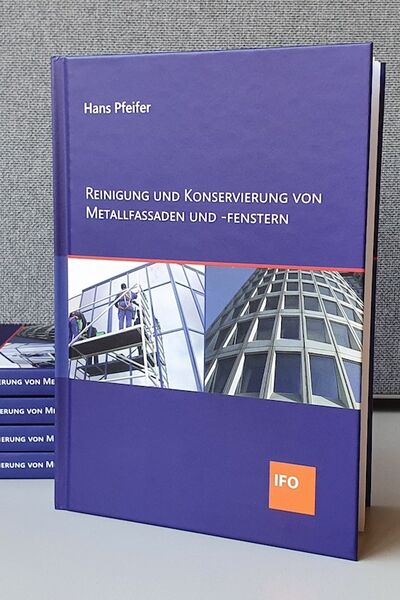 IFO publishes its first specialist book on façade cleaning